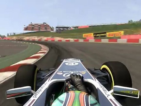 F1 2011 - GP d'Espagne - Sortie des stands Webber en onboard