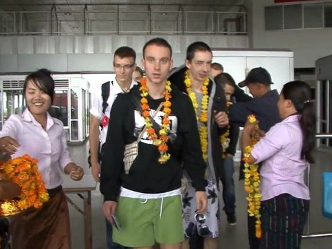 Pleins feux au LAOS arrivée des lycéens