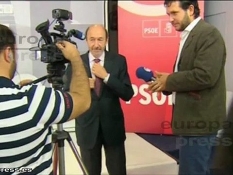 Rubalcaba reclama la prórroga de los 400 euros