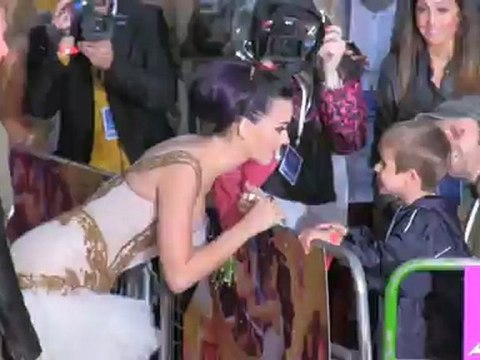 Robert Pattinson se tournerait vers Katy Perry