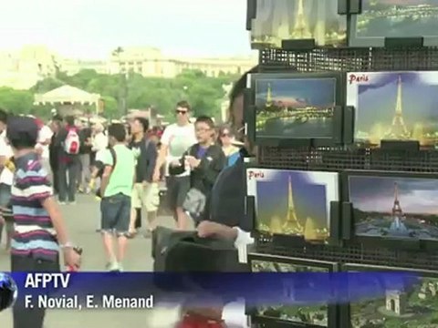 La Tour Eiffel se modernise avec un plancher de verre
