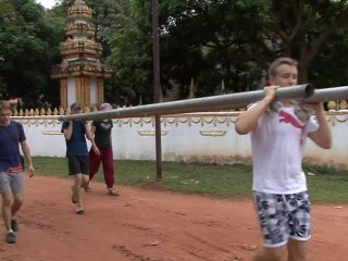 Pleins feux au LAOS " lycéens au travail "