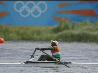 Wild card rower wins hearts at London 2012