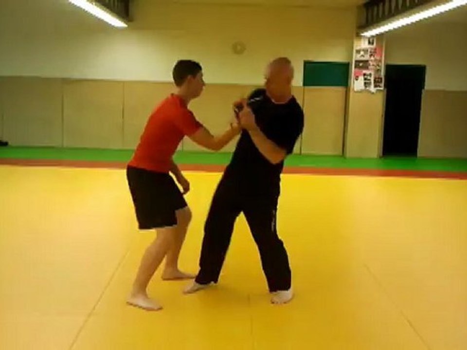 self défense krav maga CLL Draguignan vidéo 49