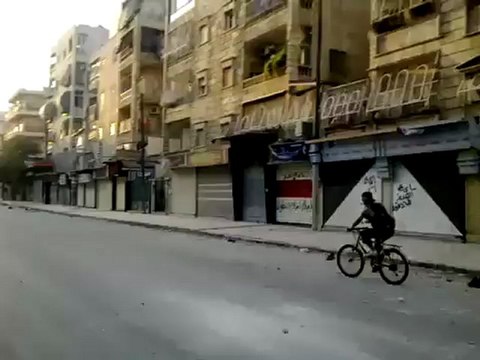 Syria فري برس حلب أحد عناصر الجيش الحر في صلاح الدين خلال وقت راحته 31 7 2012 Aleppo