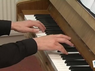 Panio jouer La Gymnopédie de Satie