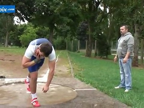 Gestes de l'athlétisme - le lancer du poids