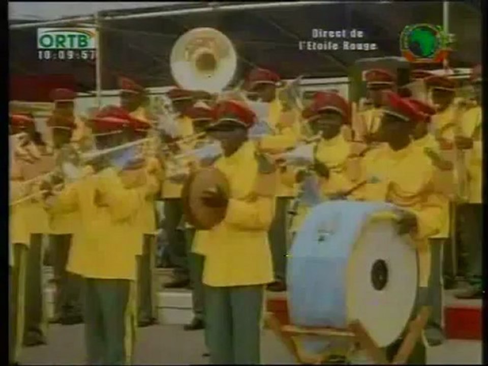 Debut du défilé a l'ocasion du 1er Aout 2012