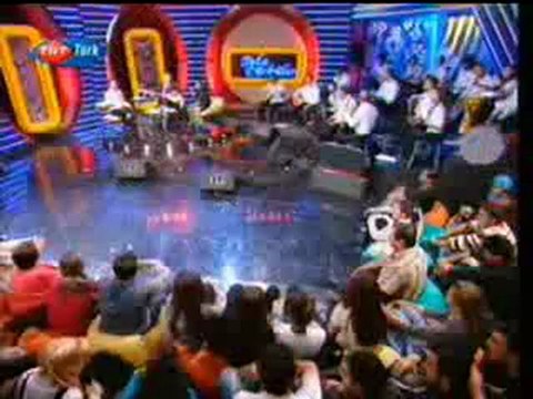 Arif SAĞ Bir Güzelin Aşığıyım Erenler