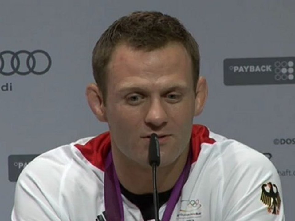 Judo: Ole Bischof gratuliert seinem Gegner