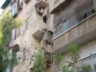 Syria فري برس  حلب الكلاسة  آثار القصف على إحد المباني في الحي1 8 2012 Aleppo