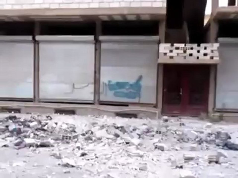 Syria فري برس ديرالزور  المصابين أثر القصف البعاجين   1 8 2012   ج4 Deirezzor