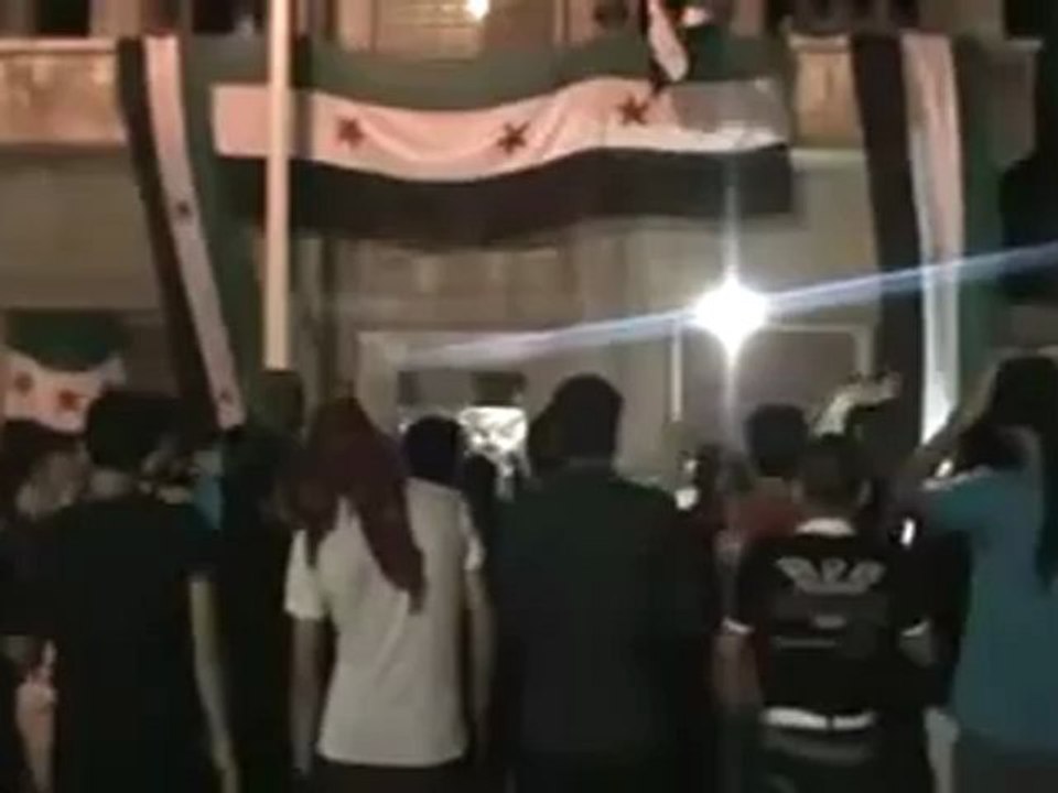 Syria فري برس حماه  المحتلة مسائيه حي البياض 31 7 2012 Hama