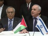 Israel y la Autoridad Nacional Palestina firman acuerdo económico