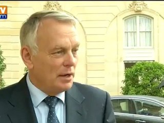 Jean-Marc Ayrault : "le gouvernement reste au service des français"