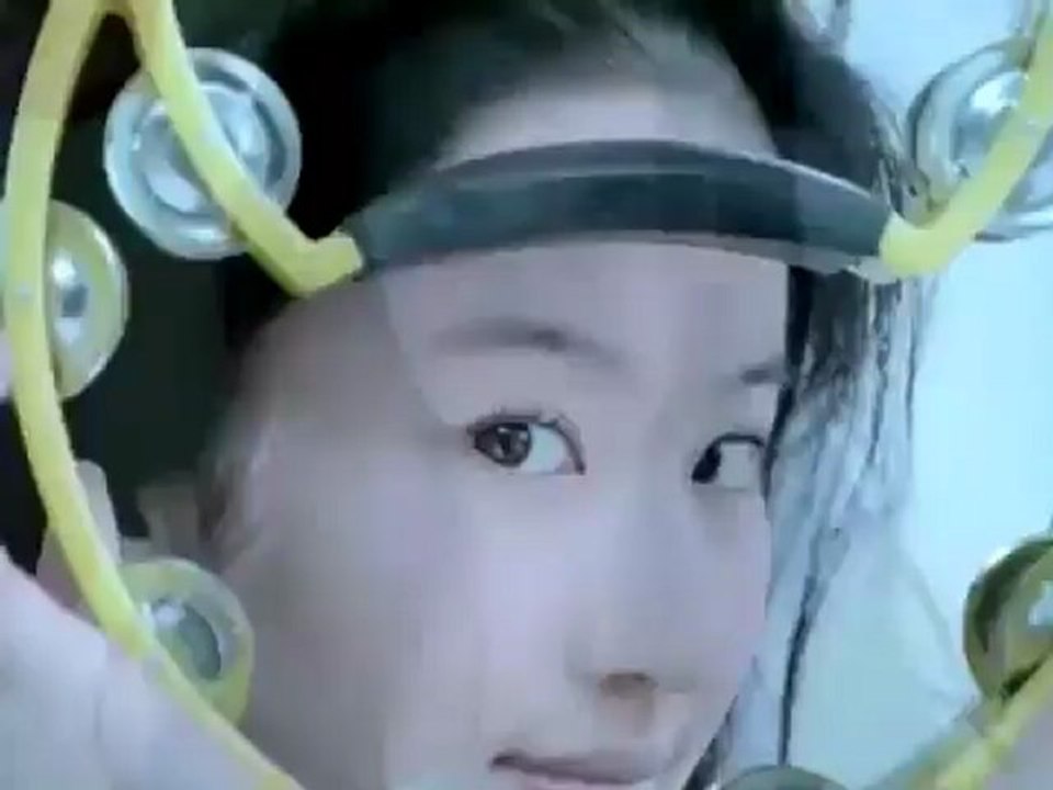 Beauty takes flight - Lưu Diệc Phi - YouTube