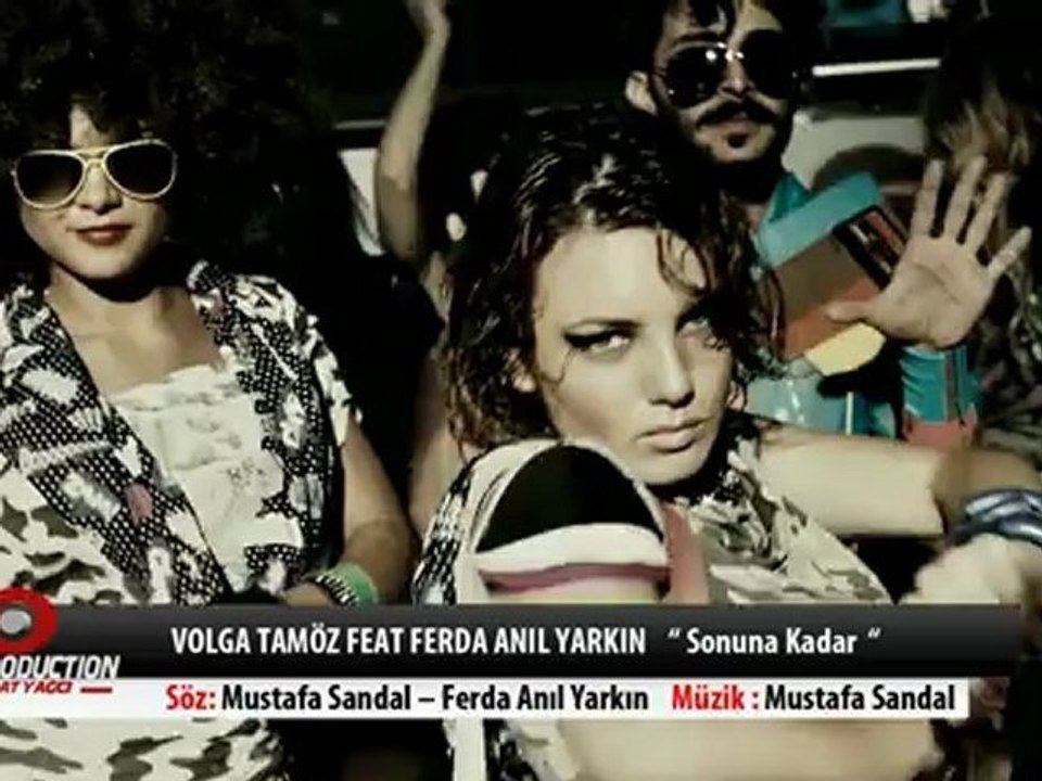 Volga Tamöz feat. Burak Kut & Demet Sahıroğlu & Ferda Yarkın - Tam Doksandan