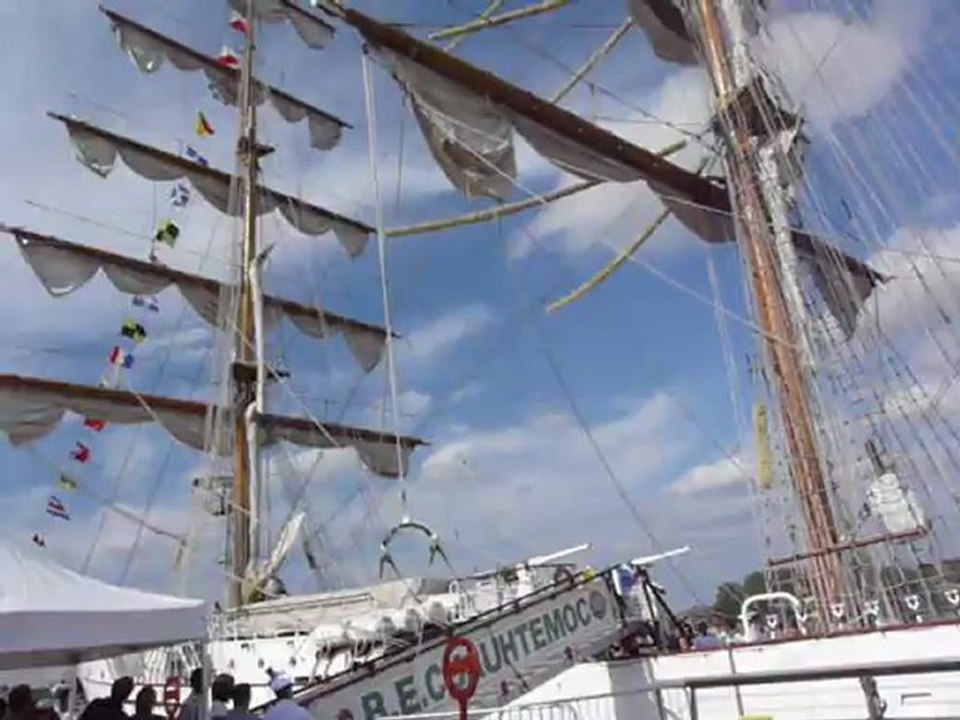 20120801 Le Cuauhtemoc au Port de la Lune à Bordeaux sur NaviguerEnAquitaine.com http://naviguerenaquitaine.com v1