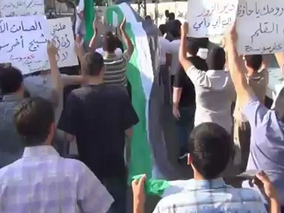 Syria فري برس دمشق كفرسوسة مظاهرة من جامع خزيمة تحدي للقناصين 1 8 2012 Damascus