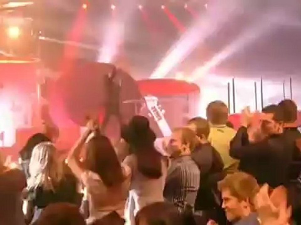 Cali - 1000 coeurs de bout - live - Victoires de la musique - Février 20094