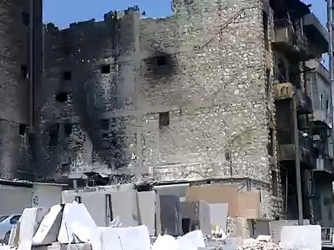 Syria فري برس حلب الكلاسة آثار الحريق للبناء المتعرض للقصف1 8 2011 Aleppo