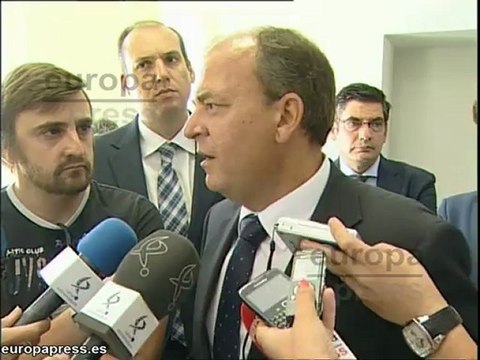 Monago critica la ausencia de Cataluña