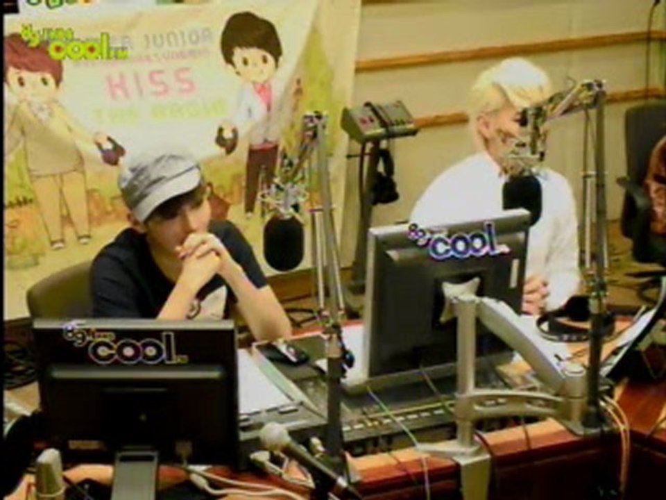 120802 Sukira - Sungmin, Ryeowook DJ (last 20 mins in 2nd part)