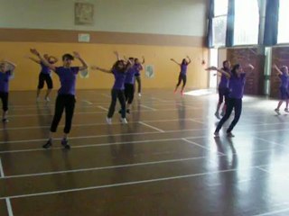 下载视频: zumba sports vacances savigny choré 2