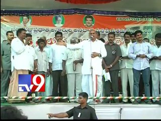 Political leaders campaign with songs