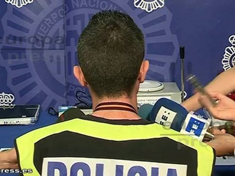 Desarticulan una banda por fabricar tarjetas bancarias