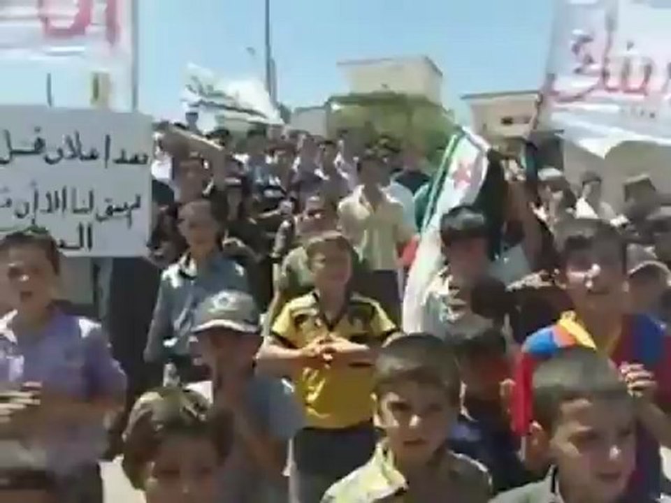 Syria فري برس إدلب   مظاهره في قريه الفطيره في جمعه دير الزور النصر القادم من الشرق 3 8 2012 Idlib