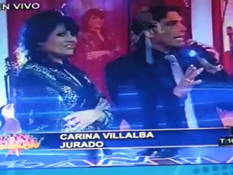 CARINA VILLALBA entrando al GRAN SHOW