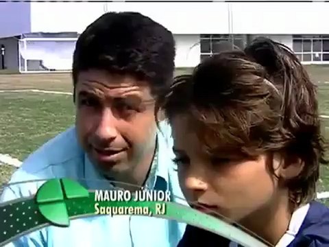 Insolite : Gabriel le footballeur sans pieds s'entraîne avec le FC Barcelone