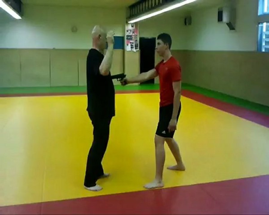 Self défense krav maga Draguignan Var PACA France Philippe Bouvier