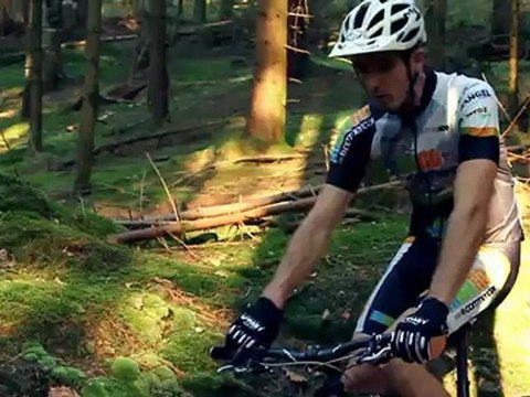 VTT - Passer les racines par Rémy Abslon - TOBESPORT