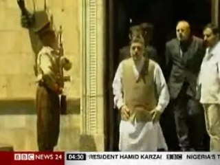 AFGHANISTAN PAKISTAN:  Hamid Karzaï  dénonce les opérations de l'OTAN qui font de nombreuses victimes civiles