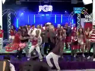 Martita besa a Poncho (PGB)