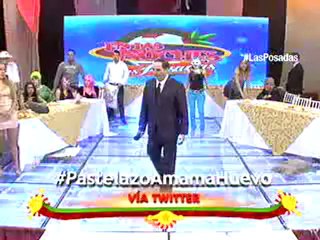 Pastelazo a Mama Huevo y Patricio Zambrano...
