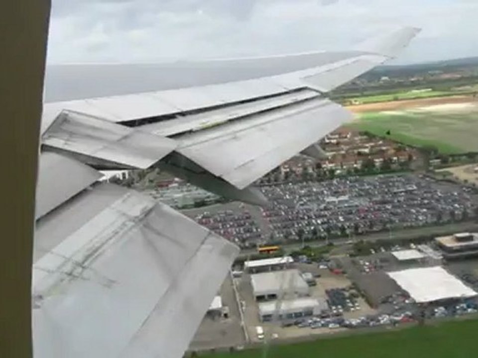 BA Boing 747-400 Take-off from Heathrow Airport