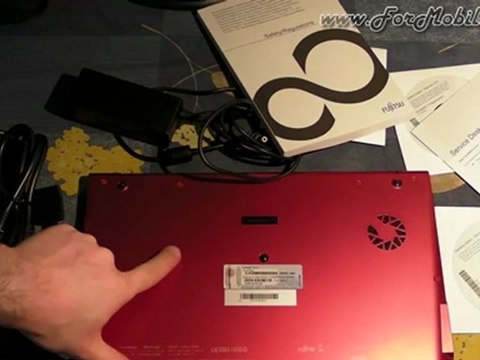 Unboxing di Fujitsu LIFEBOOK U772 Red - esclusiva mondiale !