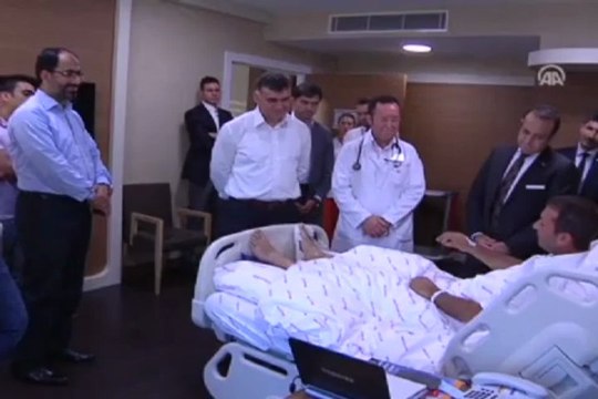 Bağış'tan, AA foto muhabiri Sinan Gül'e ziyaret