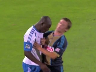 Un énorme coup de boule à la Zidane en MLS !