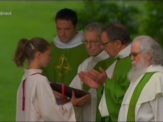 Messe à Esteville pour les 100 ans de l'Abbé Pierre