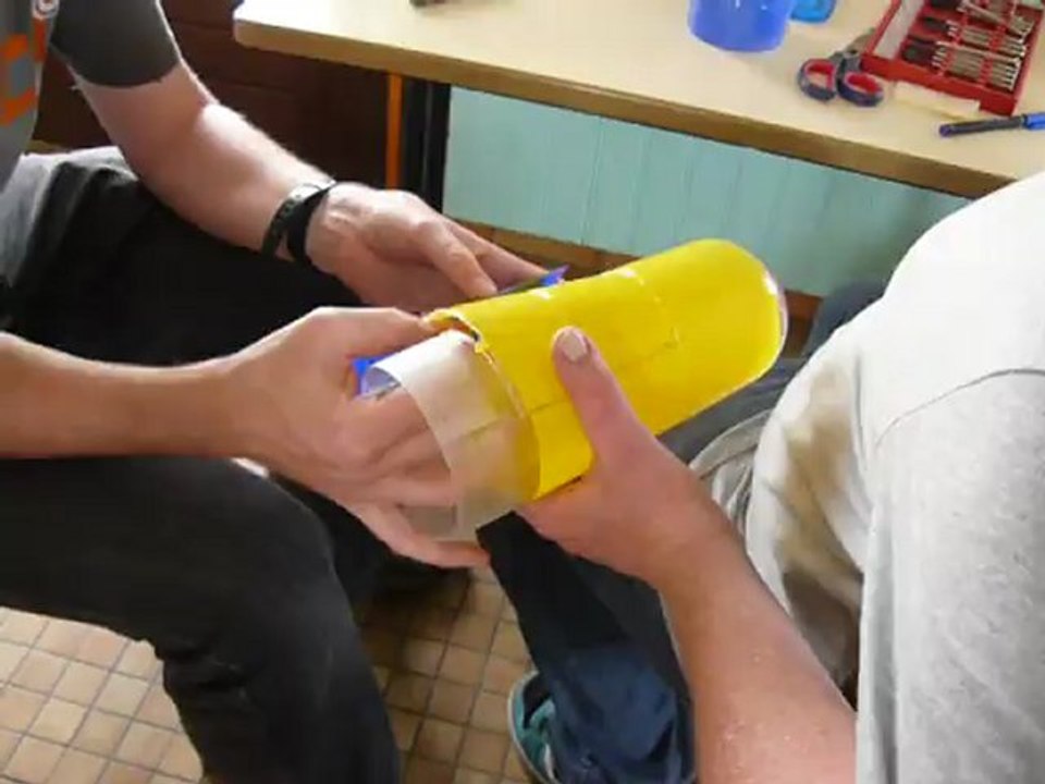 ADN 2012 - samedi 15h35 - découpe de l'ogive d'une fusée à eau