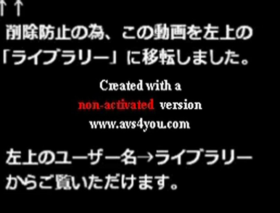 過激すぎるセクシーTシャツ トレンチコートの下にはきわどい下着