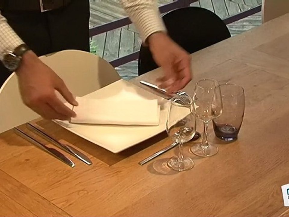 Comment dresser une table correctement ?