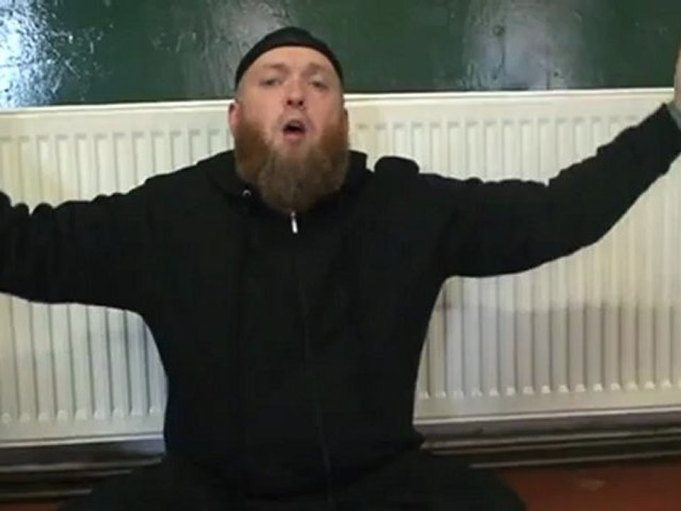 Islam in UK : Pierced tattooed man embraces Islam