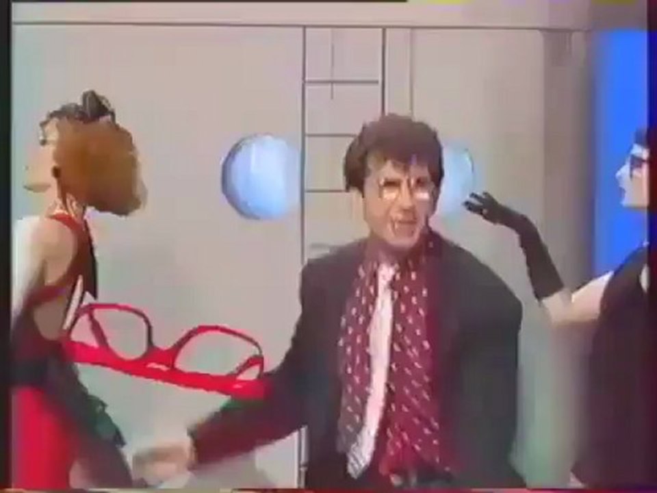 --Gotainer (clip)-- "" femmes à lunettes ""