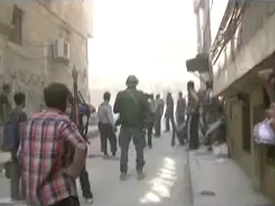 Syria فري برس  حلب اشتباك بين كتيبة عمرو بن العاص من حماه حلفايا وقوات الاسد5 8 2012