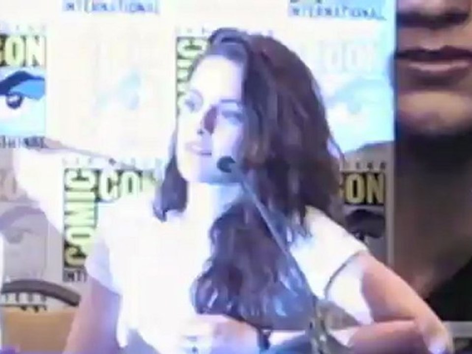 CelebrityBytes: Kristen Stewart Cancels Appearance Because She's "Too Ashamed"